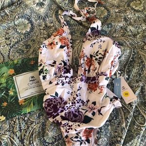 Cupshe one piece bathing suit, size small.